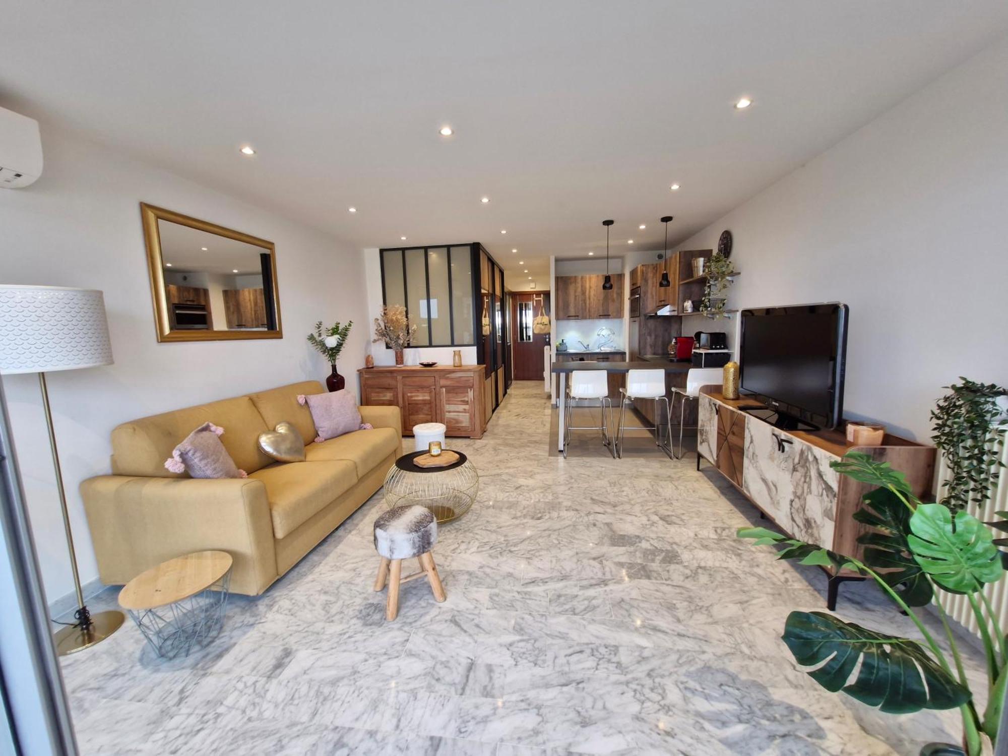 Sunny And Cosy Sea View Studio Антіб Екстер'єр фото