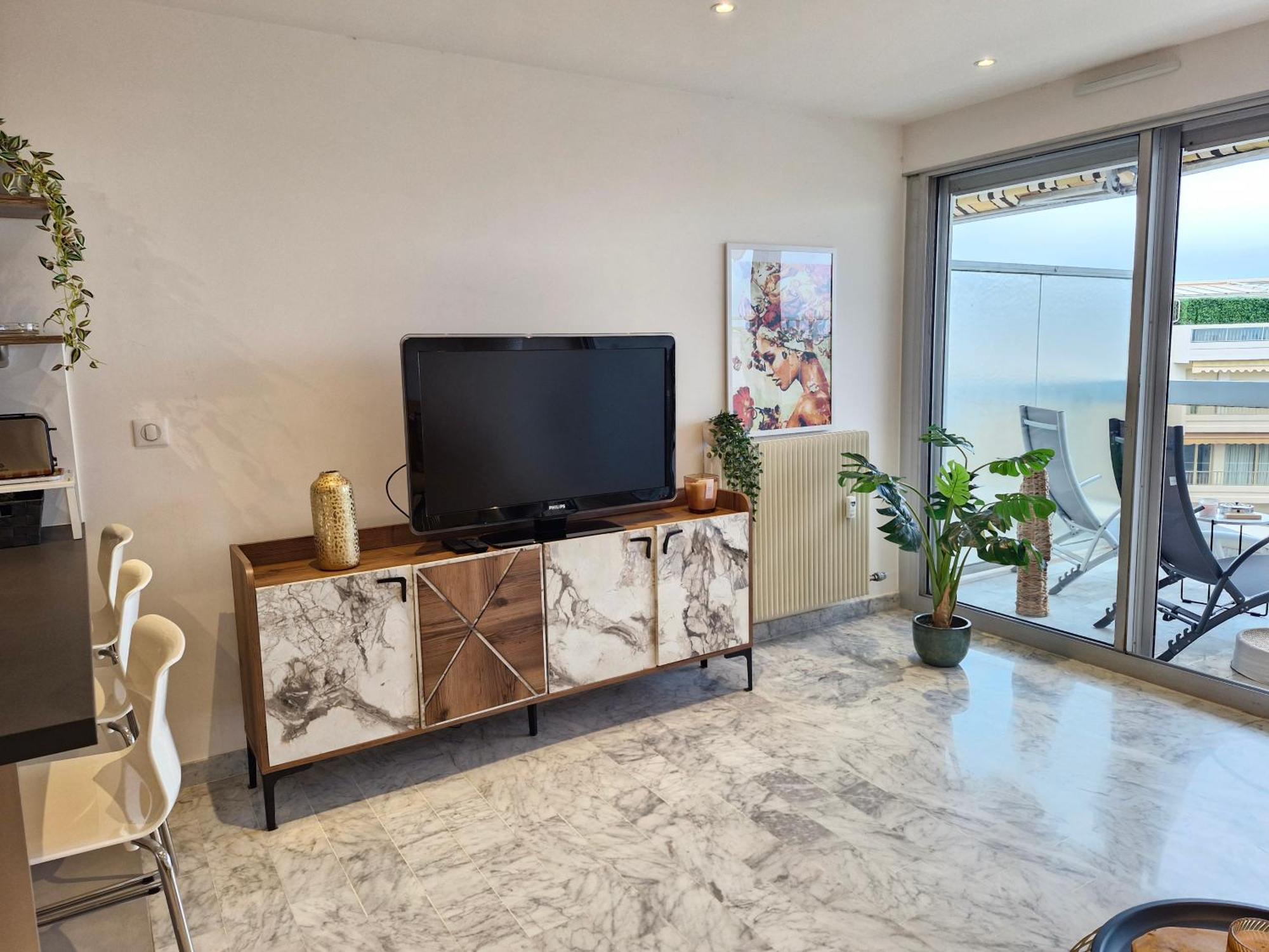 Sunny And Cosy Sea View Studio Антіб Екстер'єр фото